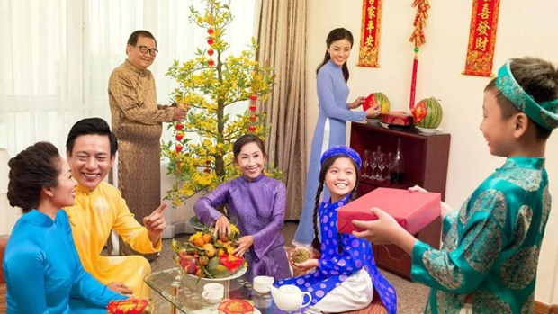 La cena en vísperas del Año Nuevo Lunar es una ocasión en la que todos los miembros se reúnen. (Fuente: Internet) La cena en vísperas del Año Nuevo Lunar es una ocasión en la que todos los miembros se reúnen. (Fuente: Internet)