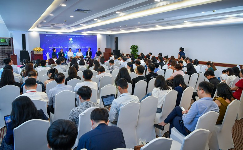 Nutrida participación en la sesión de debate. Nutrida participación en la sesión de debate.