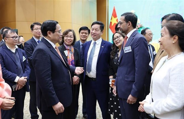 El primer ministro Pham Minh Chinh habla con los participantes en la conferencia. (Foto: VNA) El primer ministro Pham Minh Chinh habla con los participantes en la conferencia. (Foto: VNA)