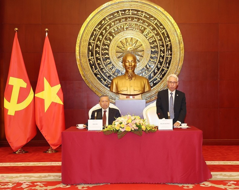 El embajador vietnamita en China, Pham Sao Mai, habla en el evento. El embajador vietnamita en China, Pham Sao Mai, habla en el evento.