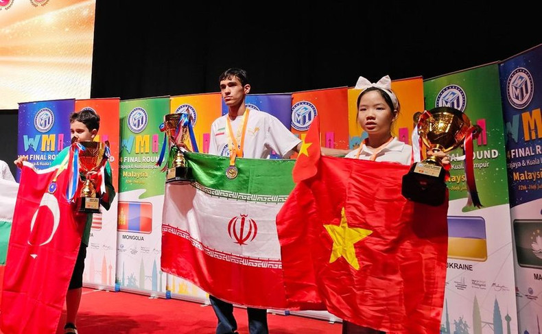 El estudiante Tran Lam Dao gana el premio Diamante.