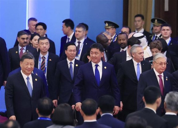 El presidente de Vietnam, Vo Van Thuong, y los líderes de los países en la inauguración (Fuente:VNA) El presidente de Vietnam, Vo Van Thuong, y los líderes de los países en la inauguración (Fuente:VNA)