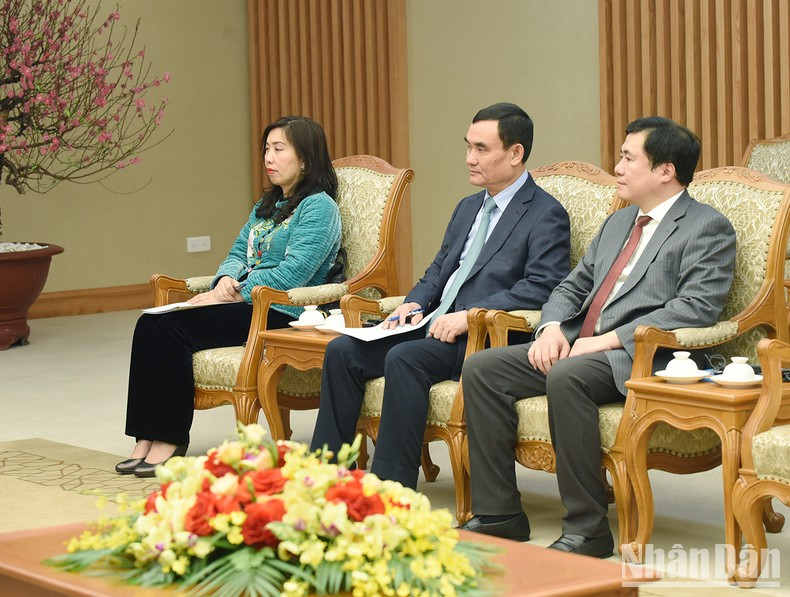 Representantes del Gobierno vietnamita participaron en el encuentro.