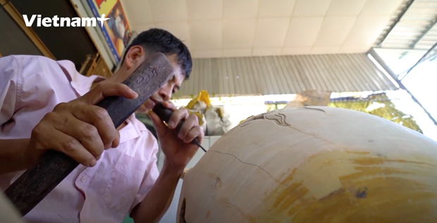 La producción del "mo" (Fuente: Vietnam+) La producción del "mo" (Fuente: Vietnam+)