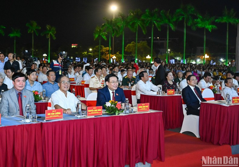 Los delegados en la ceremonia. Los delegados en la ceremonia.