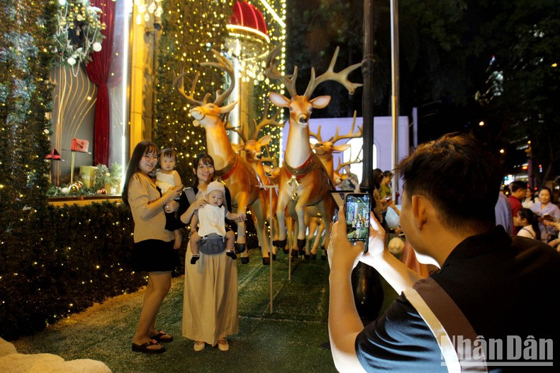 Los destinos con decoraciones espléndidas atraen un alud de jóvenes. Los destinos con decoraciones espléndidas atraen un alud de jóvenes.