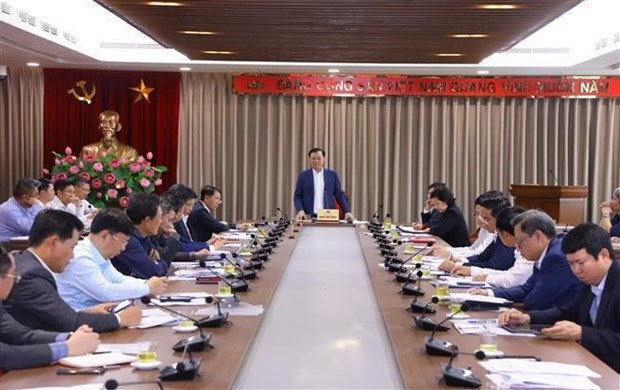 El secretario del Comité del Partido de Hanói, Dinh Tien Dung, interviene en el encuentro de trabajo. (Foto: VNA)