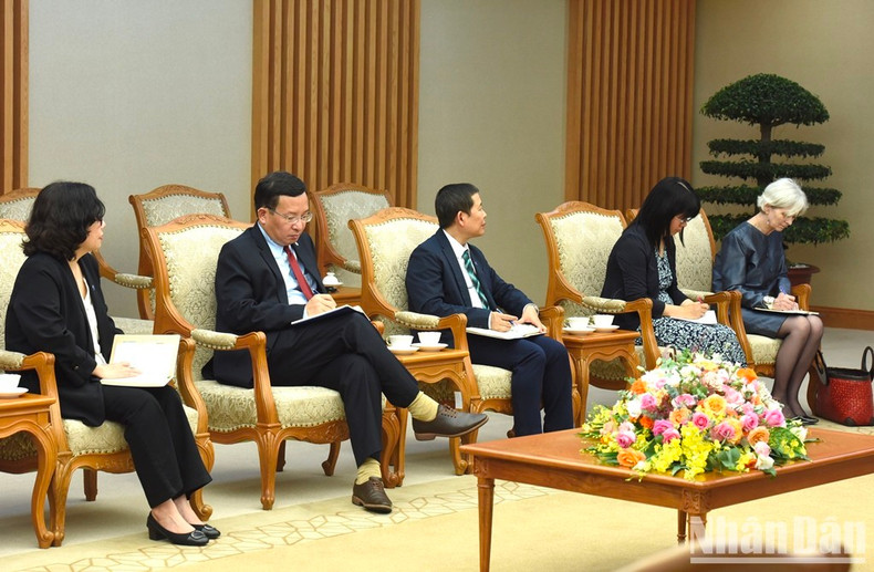 La delegación de OIT.