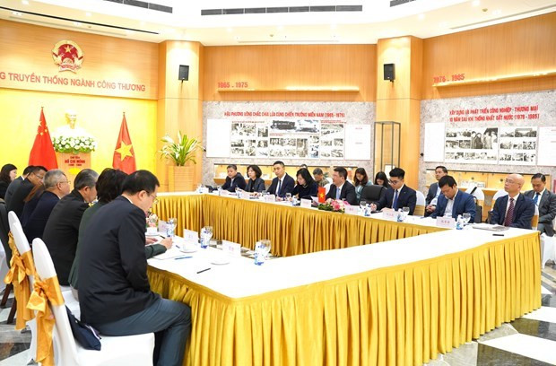 Intercambio de oportunidades de cooperación y promoción comercial entre Vietnam y Hainan (China). (Foto: Vietnam+)
