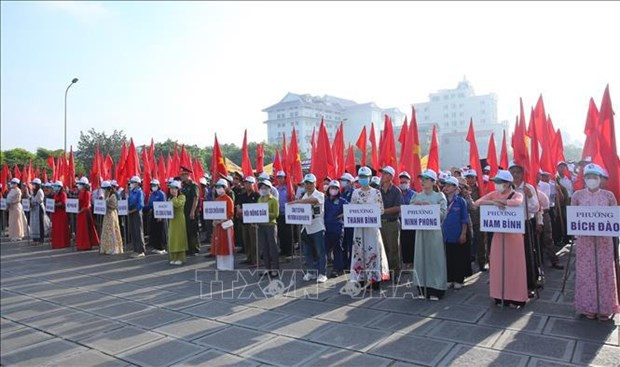 Actividades para responder al Día Mundial del Medio Ambiente en la ciudad de Ninh Binh atrajeron a unos 700 participantes. (Foto: VNA)