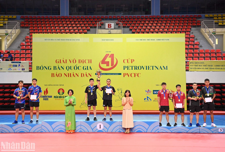 Ganadores de la categoría de doble masculino.