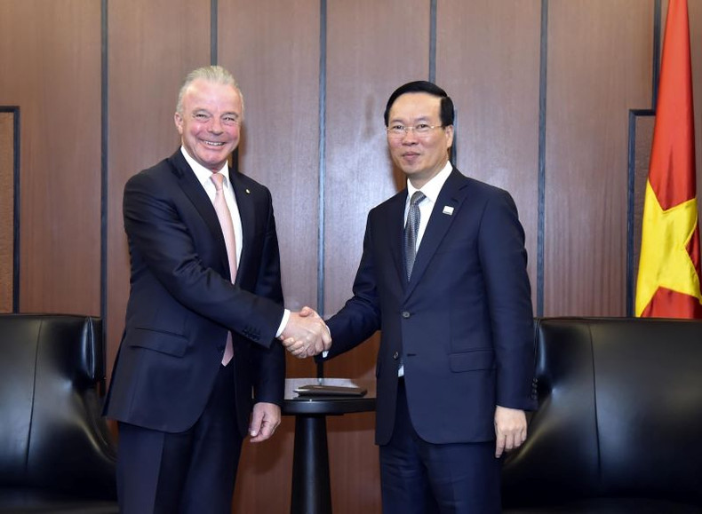 El presidente de Vietnam, Vo Van Thuong (derecha), recibe a Brendan Nelson, vicepresidente senior de la multinacional Boeing. (Foto: VNA) El presidente de Vietnam, Vo Van Thuong (derecha), recibe a Brendan Nelson, vicepresidente senior de la multinacional Boeing. (Foto: VNA)