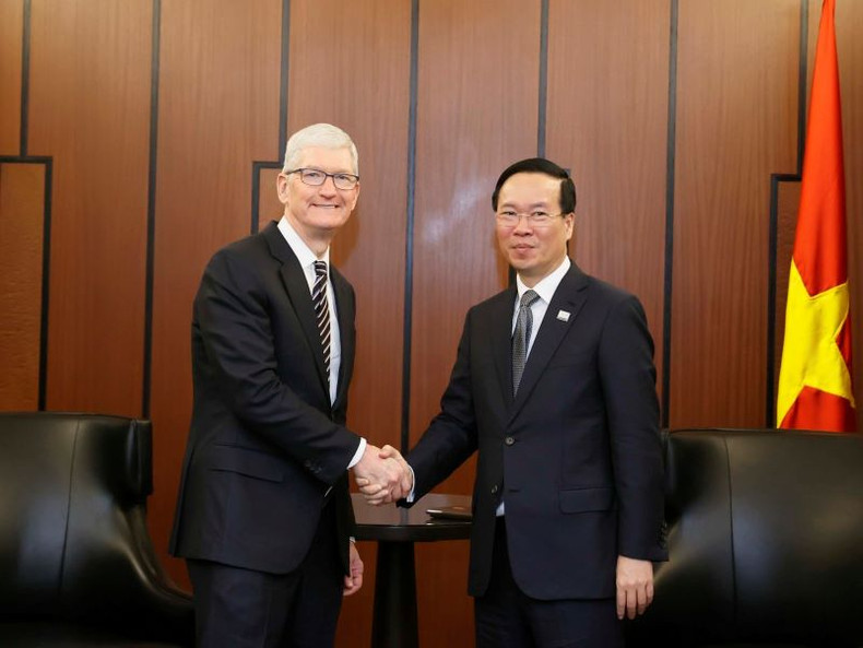 El presidente de Vietnam, Vo Van Thuong, recibe a Tim Cook, director ejecutivo de Apple. (Foto: VNA) El presidente de Vietnam, Vo Van Thuong, recibe a Tim Cook, director ejecutivo de Apple. (Foto: VNA)