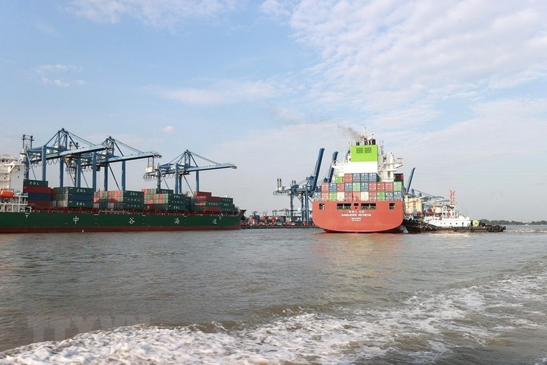 Buques portacontenedores en el puerto de Tan Cang Cat Lai. (Fotografía: VNA) Buques portacontenedores en el puerto de Tan Cang Cat Lai. (Fotografía: VNA)