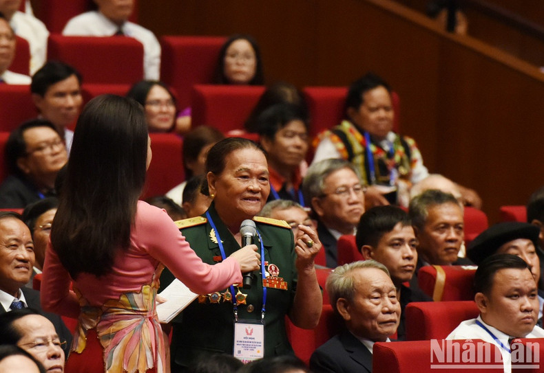 La heroina de las Fuerzas Armadas Revolucionarias de Vietnam, Ngo Thi Tuyen. La heroina de las Fuerzas Armadas Revolucionarias de Vietnam, Ngo Thi Tuyen.