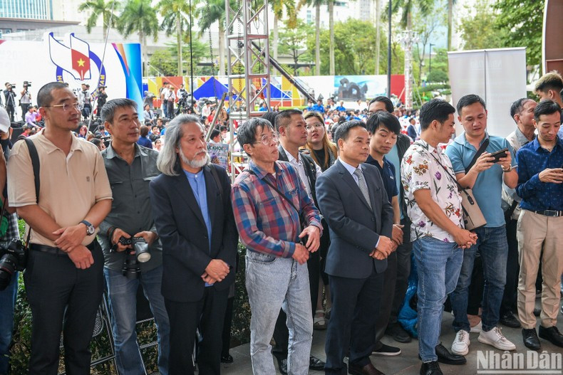 El comité organizador.