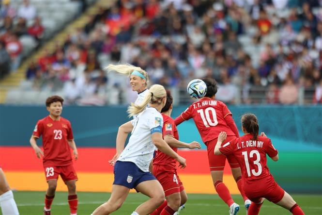 Una disputa de pelota entre las jugadoras. Foto: VNA Una disputa de pelota entre las jugadoras. Foto: VNA
