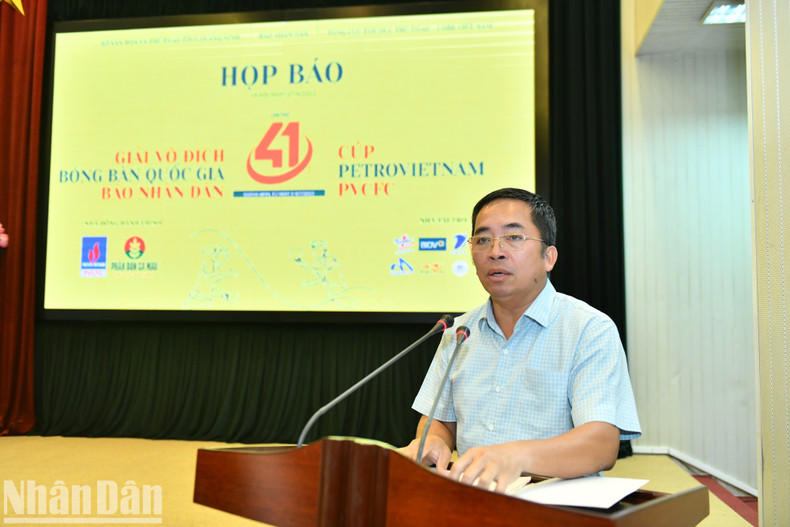 El subdirector del Servicio de Cultura y Deportes de Quang Ninh, Nguyen Thanh Tung, expone los preparativos de la localidad. El subdirector del Servicio de Cultura y Deportes de Quang Ninh, Nguyen Thanh Tung, expone los preparativos de la localidad.