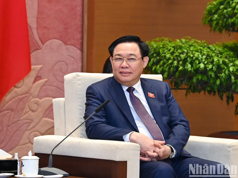 El presidente de la Asamblea Nacional de Vietnam, Vuong Dinh Hue.