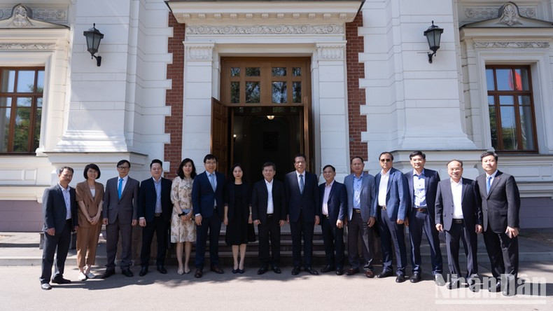 En la Embajada de Vietnam en Rusia.