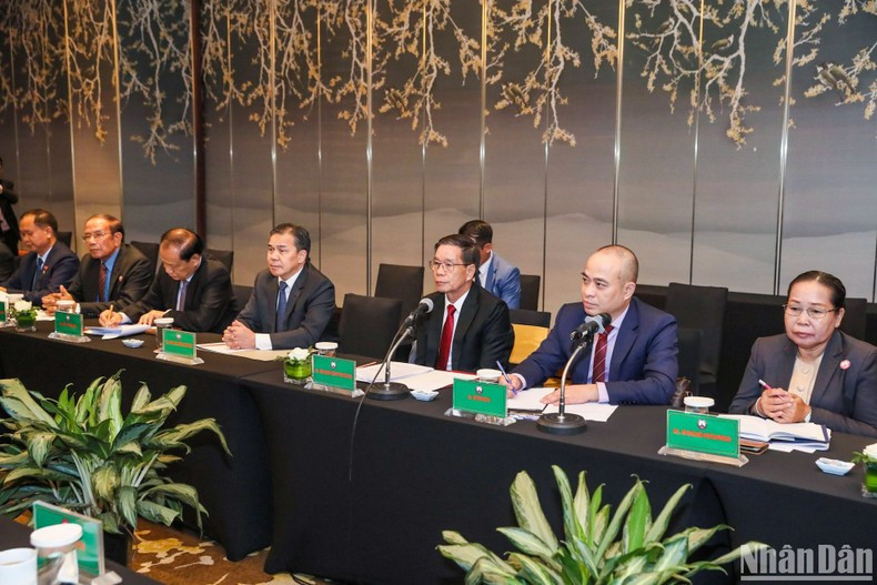 Delegados laosianos.