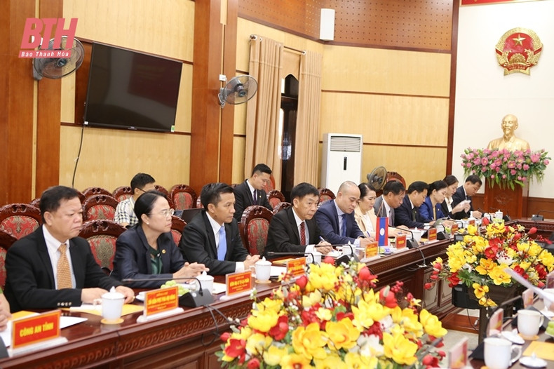 Delegación del Ministerio de Interior de Laos trabaja en la provincia vietnamita de Thanh Hoa. Delegación del Ministerio de Interior de Laos trabaja en la provincia vietnamita de Thanh Hoa.