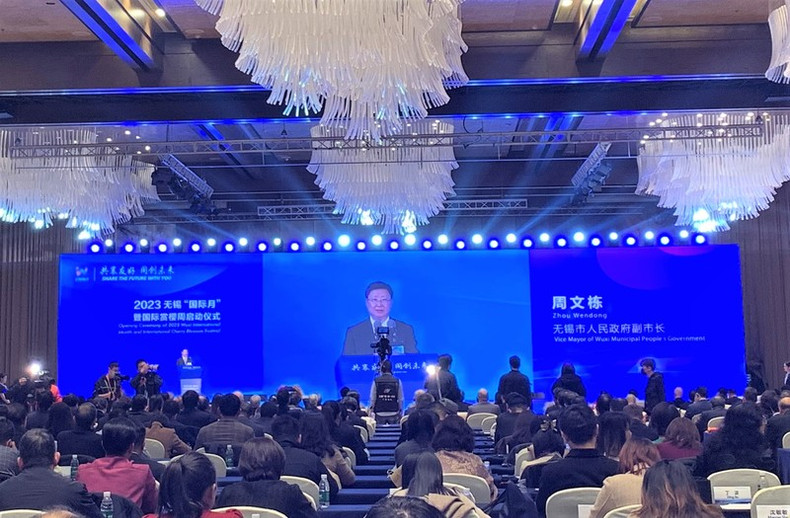 Representante de la Zona de Comercio electrónico transfronterizo de Wusi.