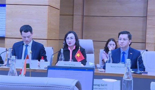 La viceministra de Industria y Comercio de Vietnam, Phan Thi Thang, habla en el evento (Fuente:VNA) La viceministra de Industria y Comercio de Vietnam, Phan Thi Thang, habla en el evento (Fuente:VNA)