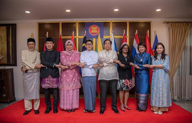 Embajadores de países de la Asean en el acto en Bangladesh. (Fuente: VNA)