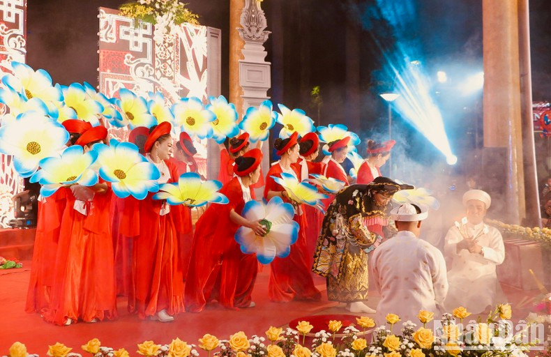 Una práctica del culto a las Diosas Madres Tam Phu. Una práctica del culto a las Diosas Madres Tam Phu.