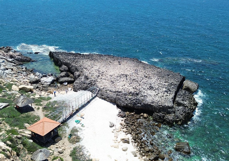 El antiguo arrecife de coral en la cueva Rai, en la Reserva de la Biosfera de Nui Chua, provincia de Ninh Thuan. (Foto: VNA)