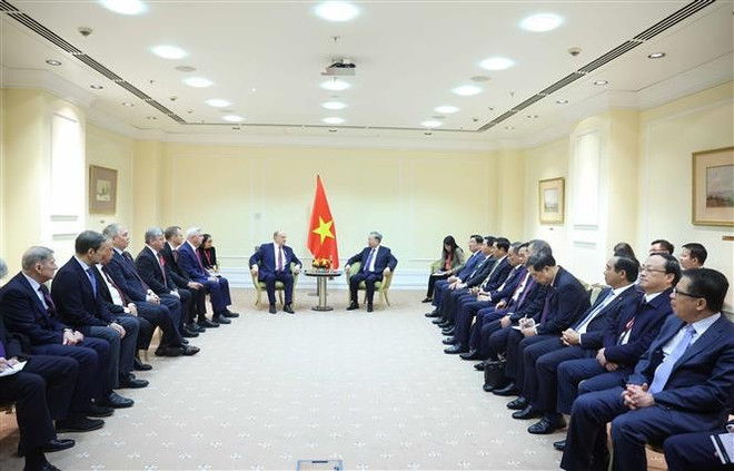 En el encuentro. (Fuente: VNA)