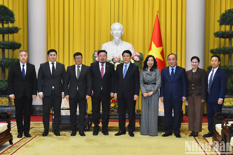 Delegados de ambos países asisten a la cita. Delegados de ambos países asisten a la cita.