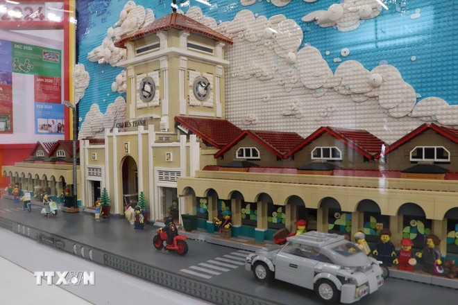 Modelo del mercado Ben Thanh de LEGO. (Foto: VNA)