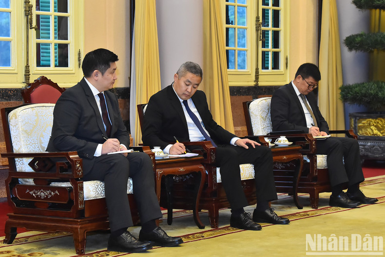 La delegación de Mongolia acude al encuentro. La delegación de Mongolia acude al encuentro.