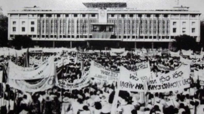 El pueblo vietnamita celebra el día del triunfo. (Foto de archivo)
