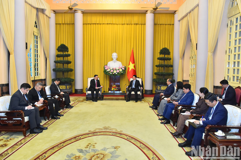 Vista del encuentro. Vista del encuentro.