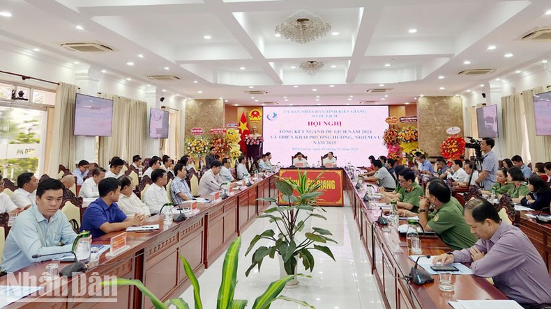 Vista de la conferencia. Vista de la conferencia.