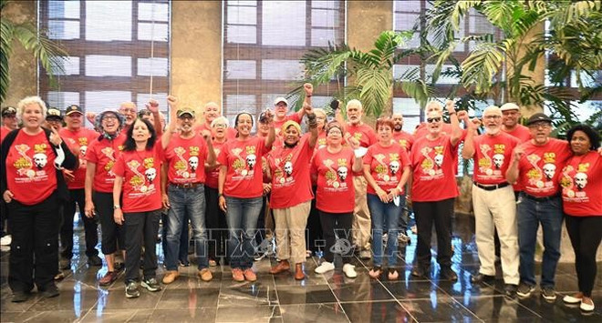 Delegados puertorriqueños corean al unísono: “¡Vietnam es uno, el pueblo vietnamita es uno!” (Fuente: VNA)