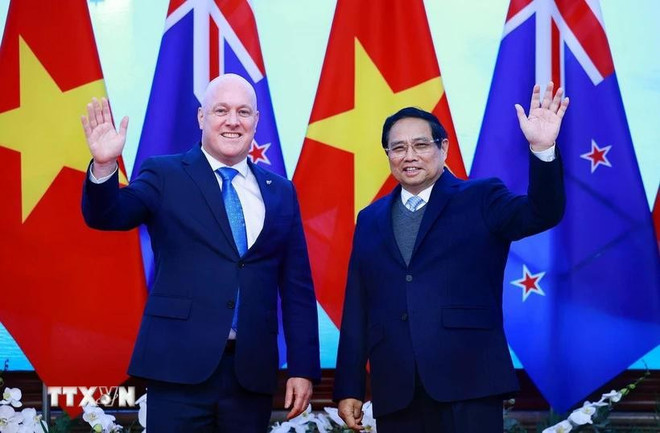 El primer ministro vietnamita, Pham Minh Chinh, y su homólogo neozelandés, Christopher Luxon. (Fuente: VNA) El primer ministro vietnamita, Pham Minh Chinh, y su homólogo neozelandés, Christopher Luxon. (Fuente: VNA)