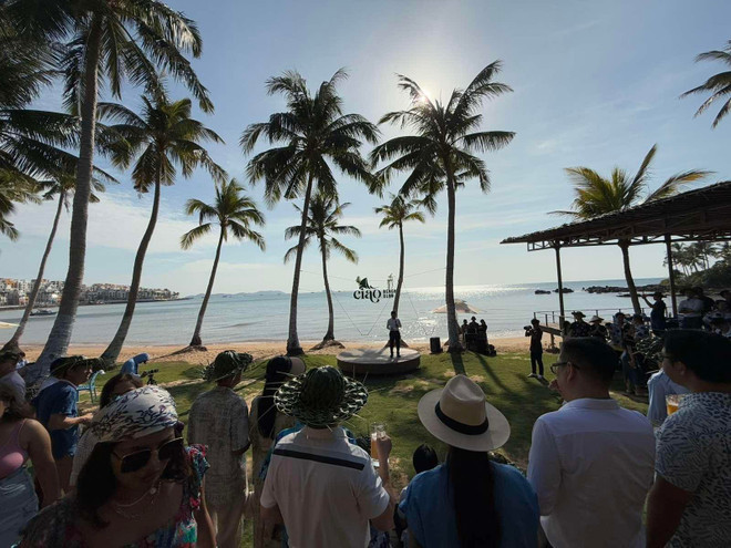 Ceremonia de apertura de Ciao Beach en Hon Thom. (Fuente: SunGroup) Ceremonia de apertura de Ciao Beach en Hon Thom. (Fuente: SunGroup)