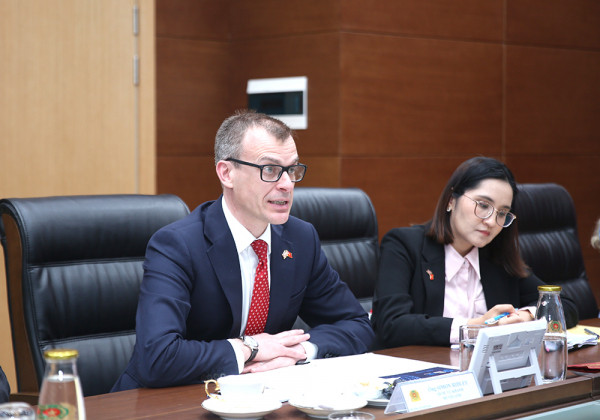 El secretario de Estado del Interior del Gobierno del Reino Unido, Simon Ridley.