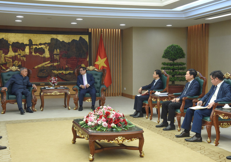 Representantes de ministerios y sectores de Vietnam acuden a la cita. Representantes de ministerios y sectores de Vietnam acuden a la cita.