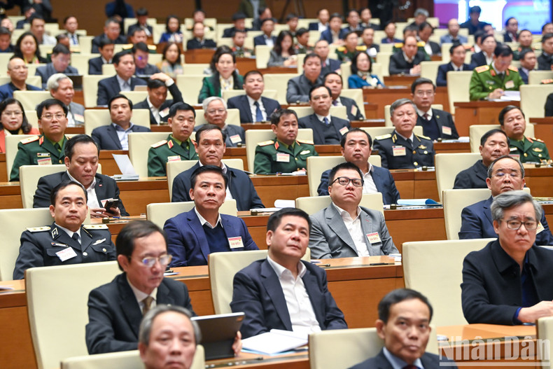 Dirigentes del Partido y Estado y asistentes al evento.