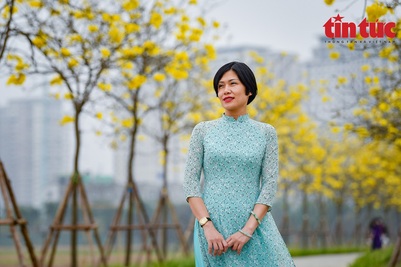 Las flores tienen forma de campana y crecen en ramos. Las flores tienen forma de campana y crecen en ramos.