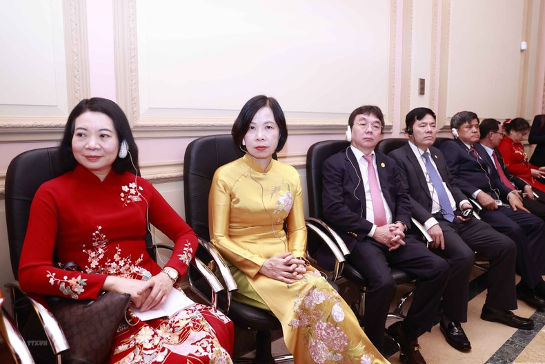 La delegación vietnamita.