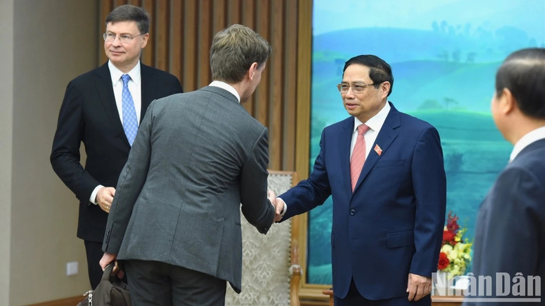 Pham Minh Chinh recibe a la delegación de la Comisión Europea. Pham Minh Chinh recibe a la delegación de la Comisión Europea.