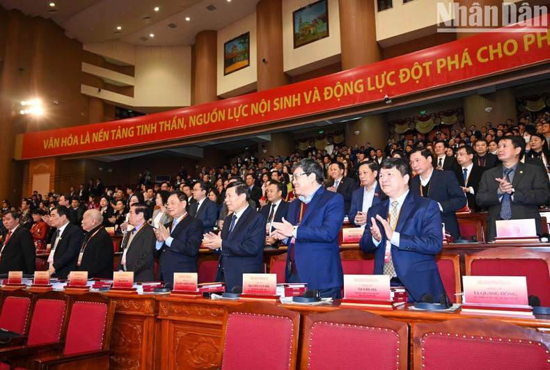 La Conferencia aborda el tema “Instituciones, políticas y recursos para el desarrollo cultural”. La Conferencia aborda el tema “Instituciones, políticas y recursos para el desarrollo cultural”.