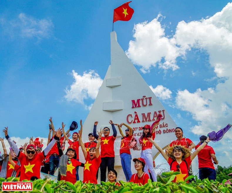 El símbolo del barco Dat Mui pertenece a la Zona Turística Nacional del Cabo Ca Mau. El símbolo del barco Dat Mui pertenece a la Zona Turística Nacional del Cabo Ca Mau.