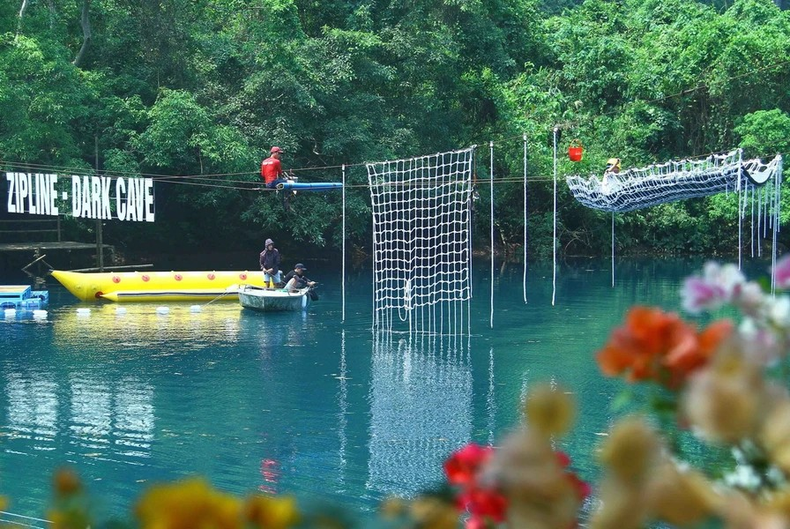 La zona turística Río Chay - Cueva Toi agrega muchos juegos nuevos, lo que atrae a un gran número de turistas.